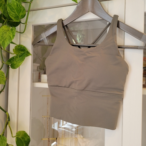 Cropped bra tank - Picture 3 of 5